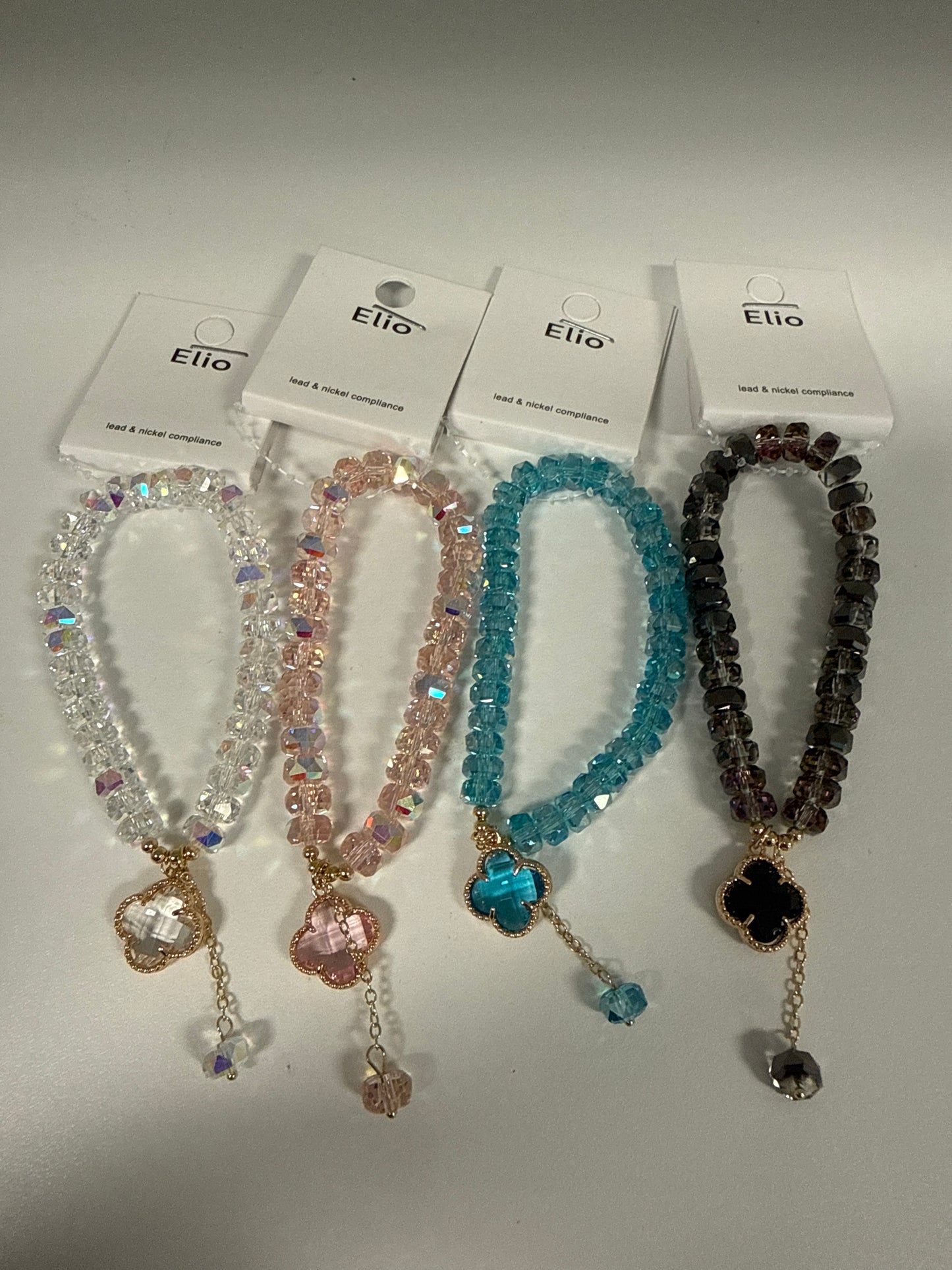 B - Capri Clover Iridescent Bead