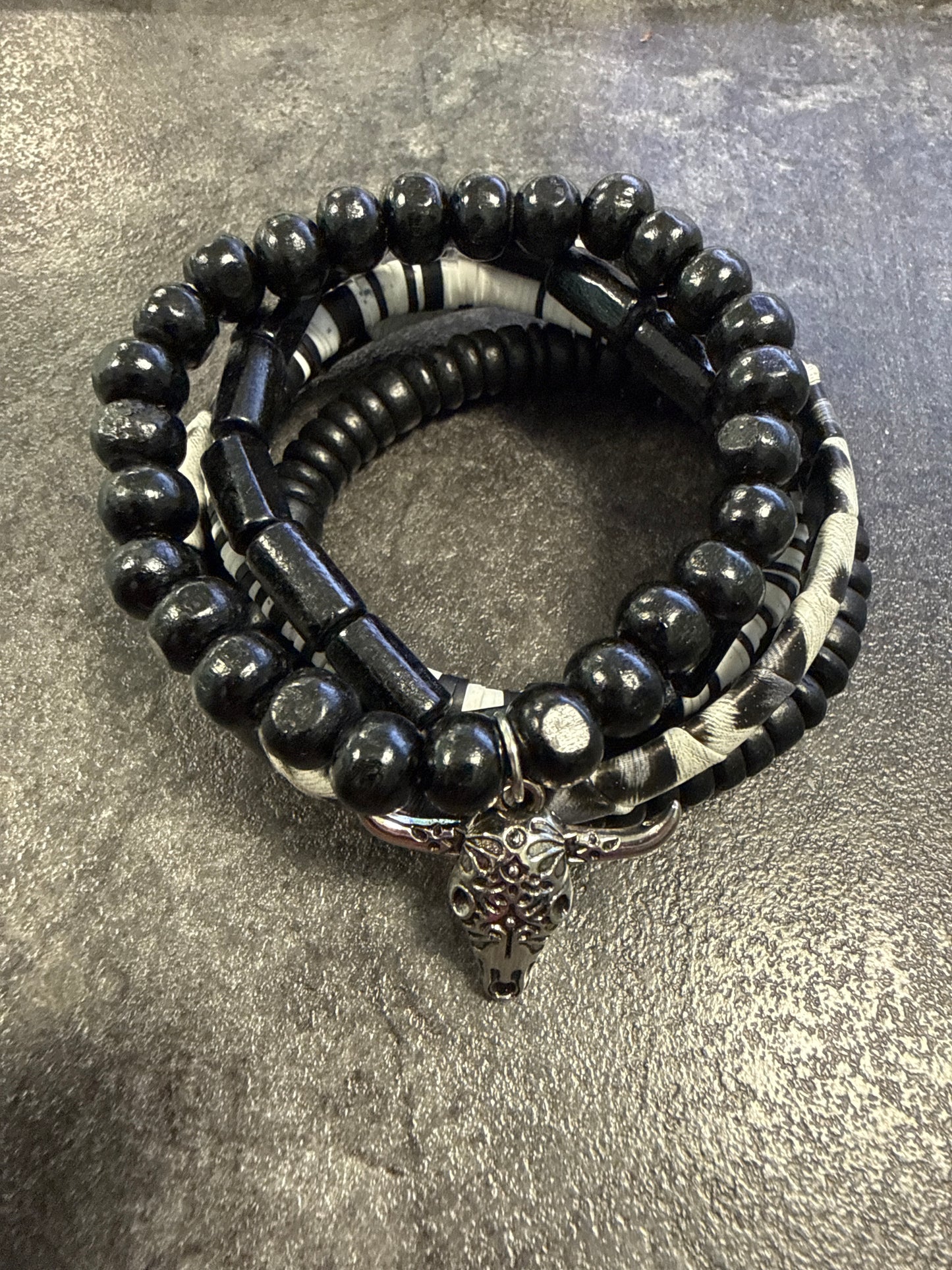 B - Outlaw Beaded Set