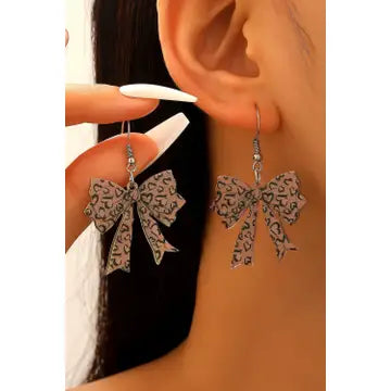 E - Leopard Bow Hook