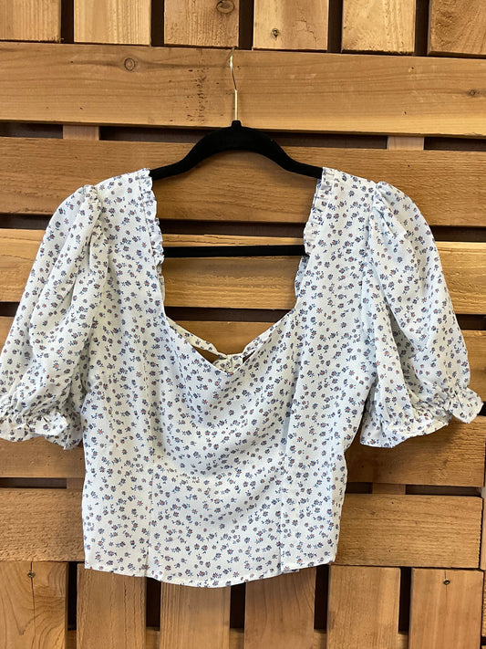 Open Back Floral Puff Sleeve Crop Top