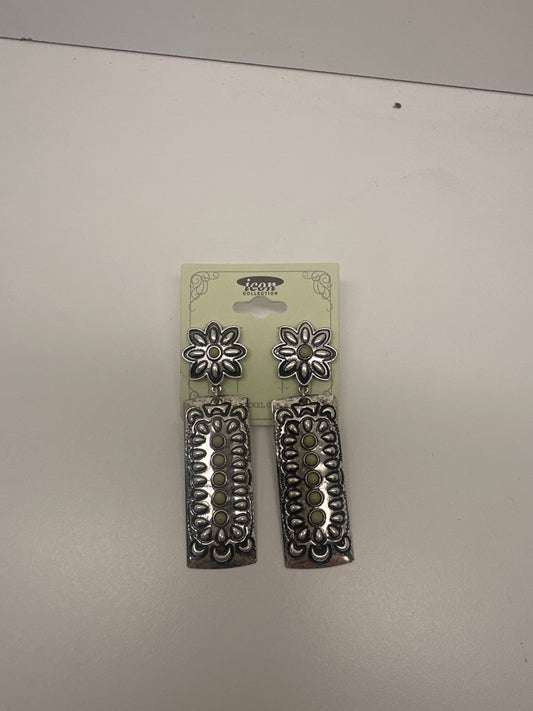 E - Cedar Grove Silvertone