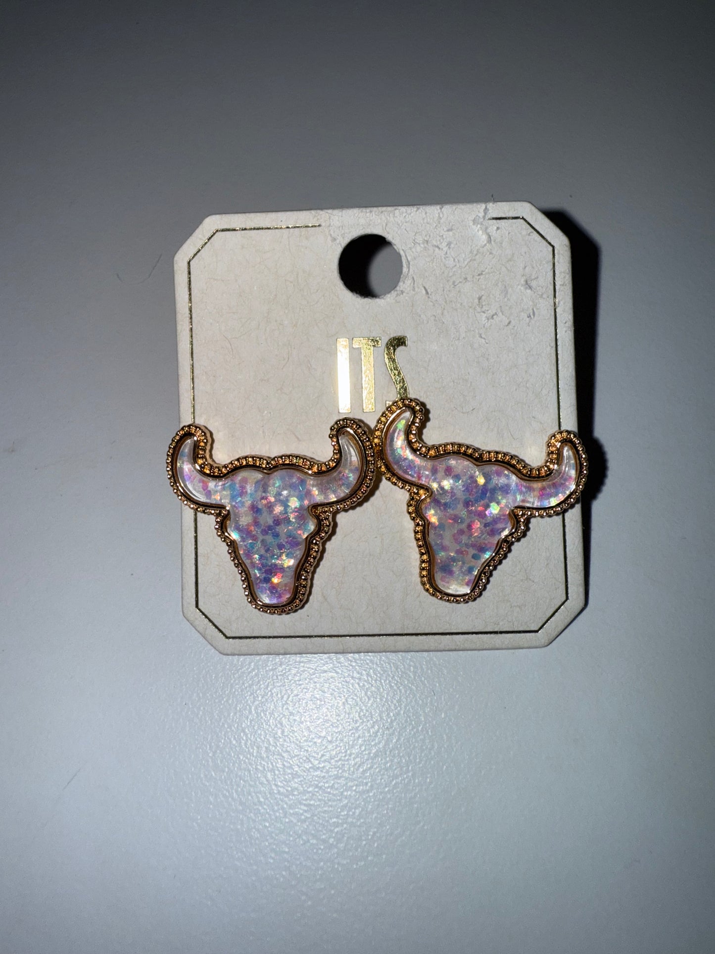 E - Shimmering Steer Studs