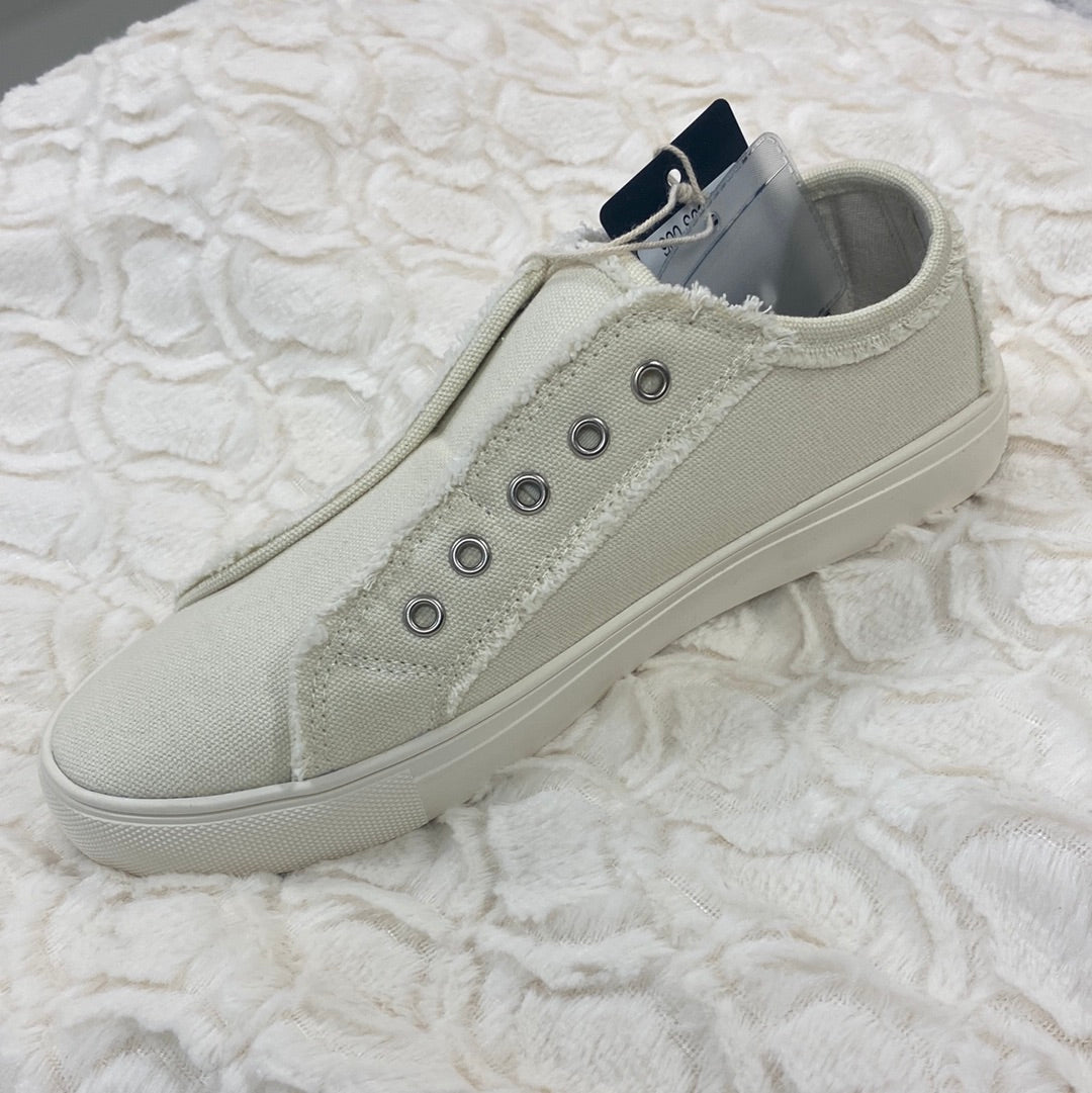 MW White Arrow Canvas Shoes