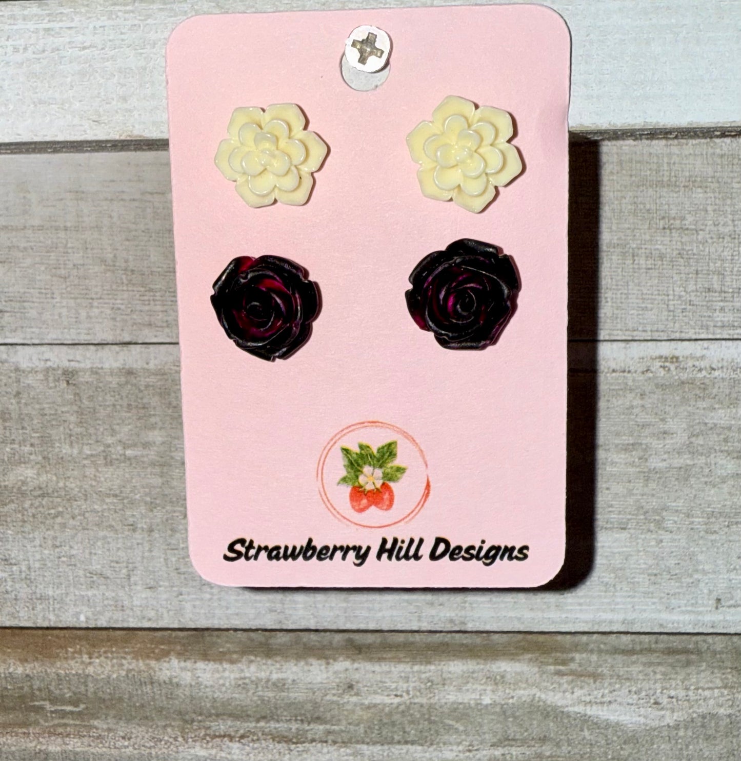 SHD Cream/Black Flowers