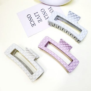 Lg Matte Embossed Hair Claw Clip
