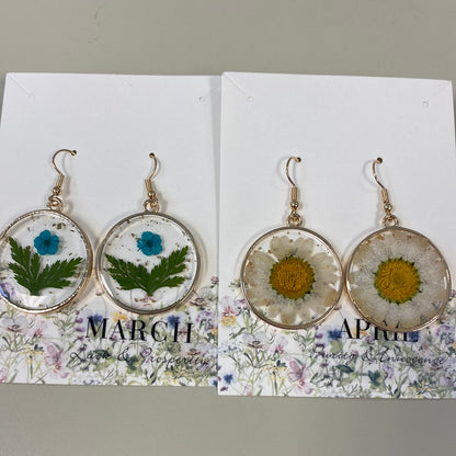 Birth Month Dried Flower Drop Earrings